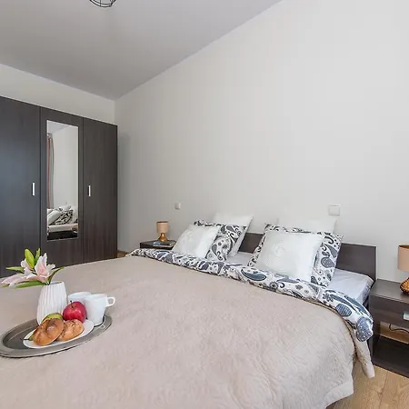 Wola Park - Obozowa 16 P&O Apartments *