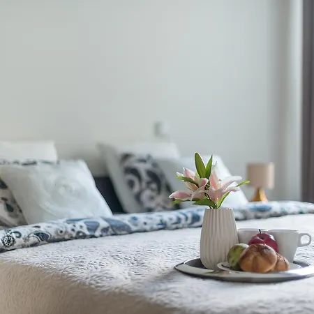 Wola Park - Obozowa 16 P&o Varsó